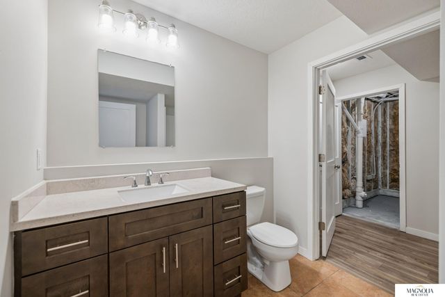 1820 Spring Meadow Drive, Lincoln, NE 68521