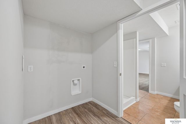 1820 Spring Meadow Drive, Lincoln, NE 68521