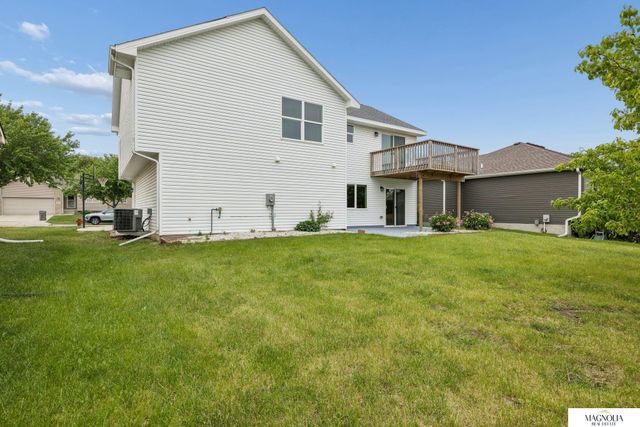 1820 Spring Meadow Drive, Lincoln, NE 68521
