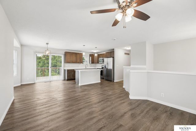 1820 Spring Meadow Drive, Lincoln, NE 68521
