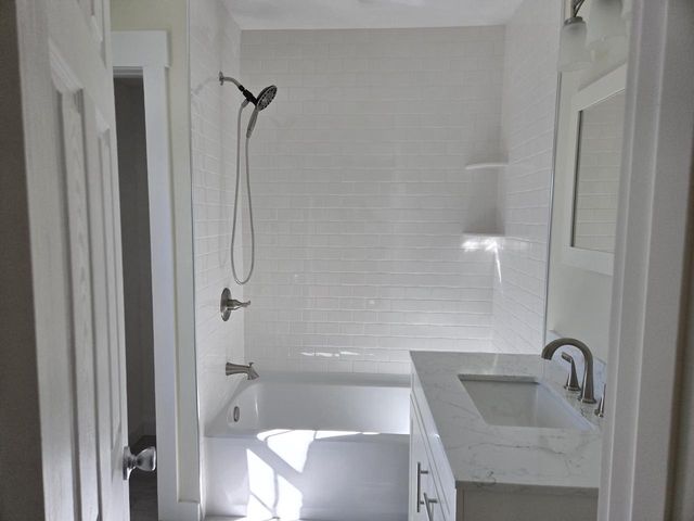 252 E Washington STREET, Jefferson, WI 53549