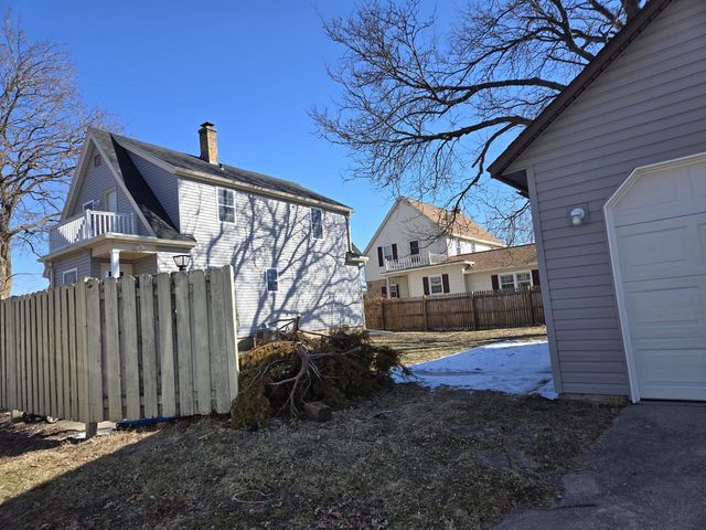 252 E Washington STREET, Jefferson, WI 53549