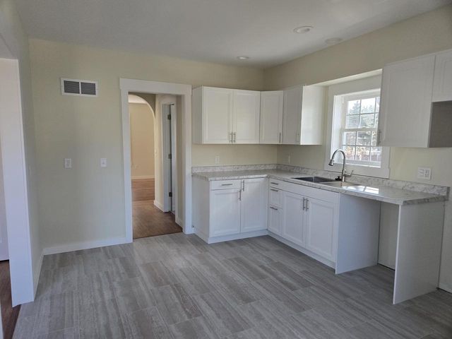 252 E Washington STREET, Jefferson, WI 53549