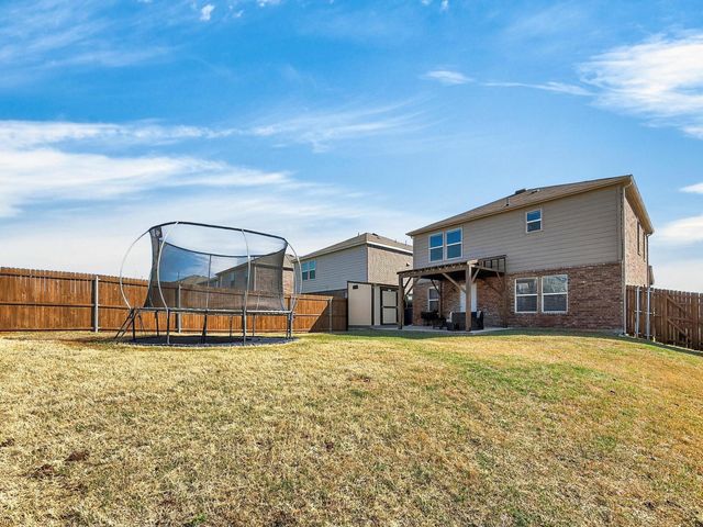 412 Glenwick Lane, Van Alstyne, TX 75495