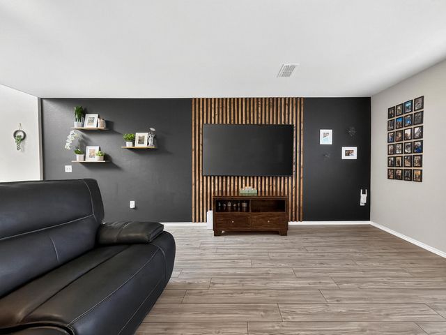 412 Glenwick Lane, Van Alstyne, TX 75495