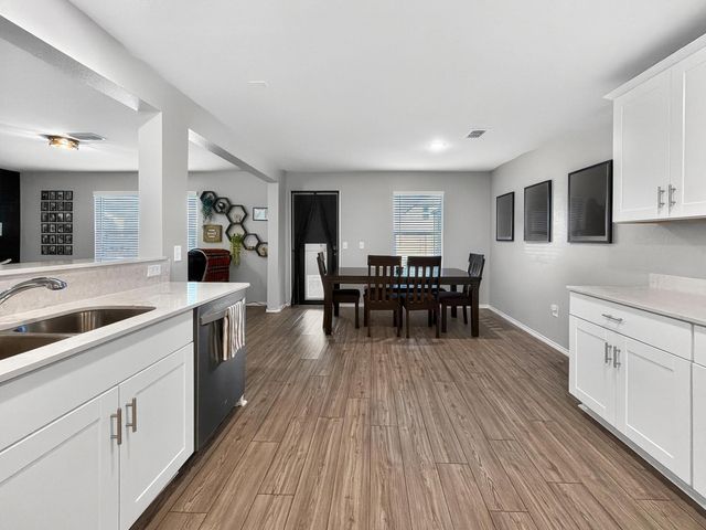 412 Glenwick Lane, Van Alstyne, TX 75495