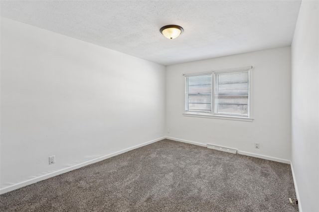 2904 62nd Street, Des Moines, IA 50322