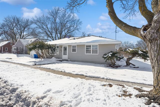 2904 62nd Street, Des Moines, IA 50322