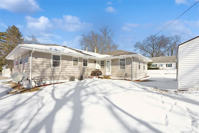 2904 62nd Street, Des Moines, IA 50322