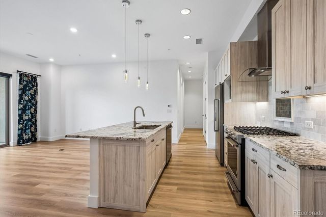 4885 S Monaco Street 207, Denver, CO 80237