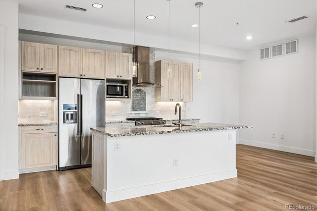 4885 S Monaco Street 207, Denver, CO 80237