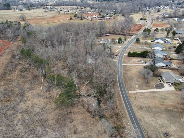 150 Overcreek Road, Chesnee, SC 29323