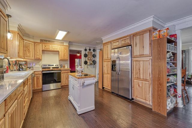 150 Overcreek Road, Chesnee, SC 29323