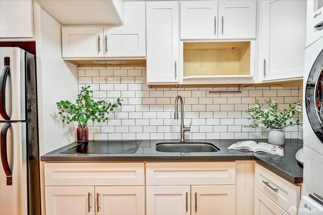 2832 Kirkham Street, San Francisco, CA 94122