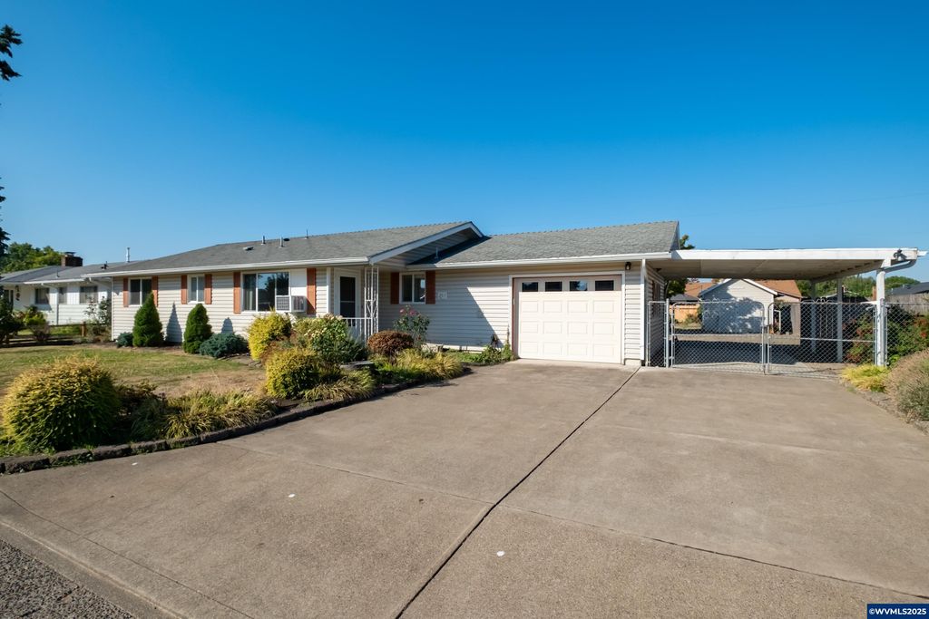 2514 SE Fulton St, Albany, OR 97322