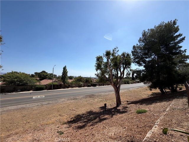 10465 Frontier, Cherry Valley, CA 92223