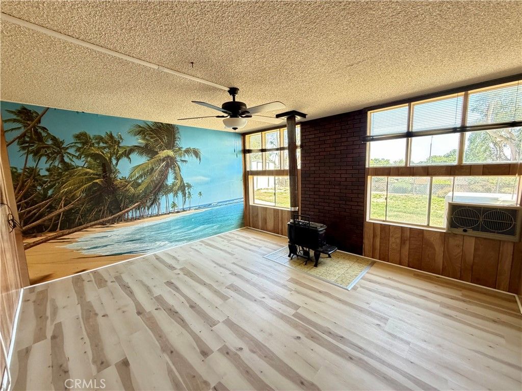 Image 10 of property listing at 10465 Frontier, Cherry Valley, CA 92223