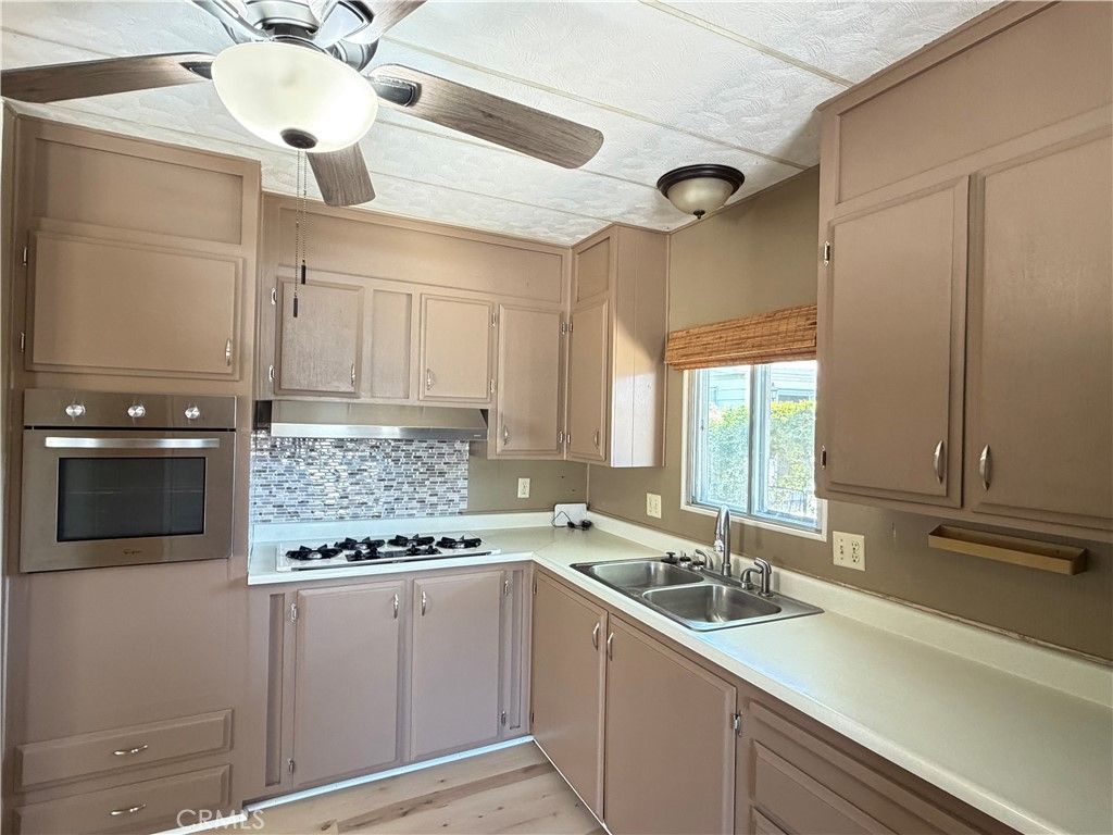 Image 4 of property listing at 10465 Frontier, Cherry Valley, CA 92223