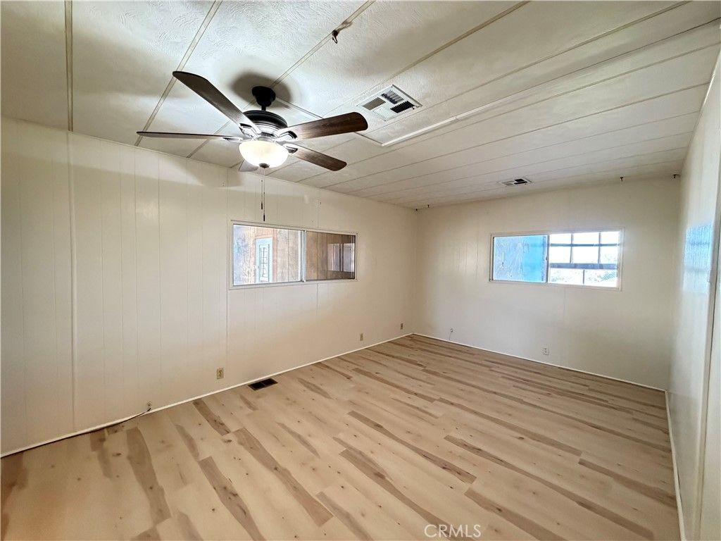 Image 7 of property listing at 10465 Frontier, Cherry Valley, CA 92223