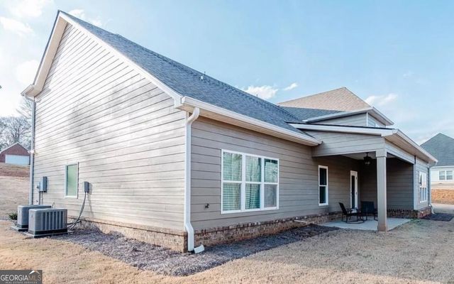 75 Creekside Court, Forsyth, GA 31029