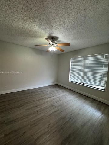 1661 Balfour Point Dr H, West Palm Beach, FL 33411
