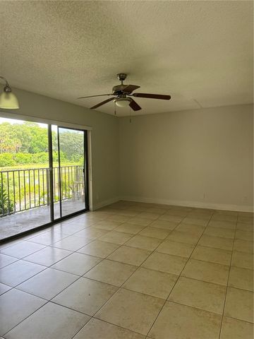 1661 Balfour Point Dr H, West Palm Beach, FL 33411