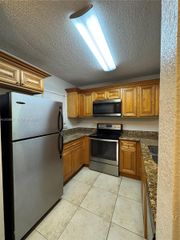 1661 Balfour Point Dr H, West Palm Beach, FL 33411