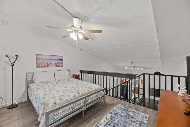 14300 S Padre Island Dr 220C, Corpus Christi, TX 78418