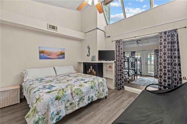 14300 S Padre Island Dr 220C, Corpus Christi, TX 78418