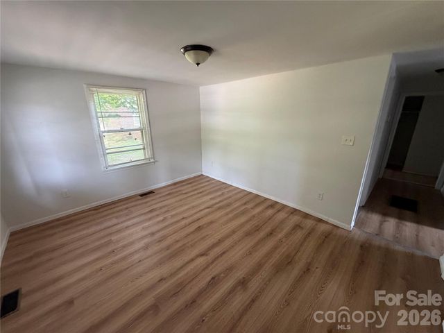 9235 Kendall Drive, Charlotte, NC 28214