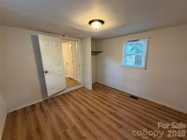9235 Kendall Drive, Charlotte, NC 28214