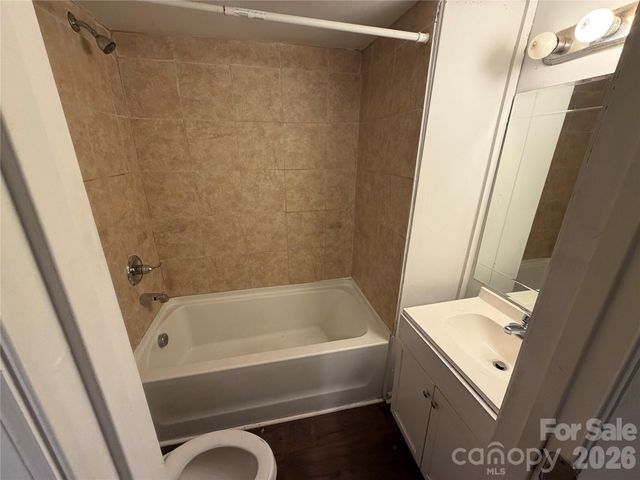 9235 Kendall Drive, Charlotte, NC 28214