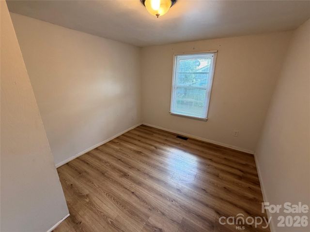 9235 Kendall Drive, Charlotte, NC 28214