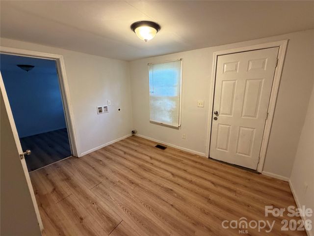 9235 Kendall Drive, Charlotte, NC 28214