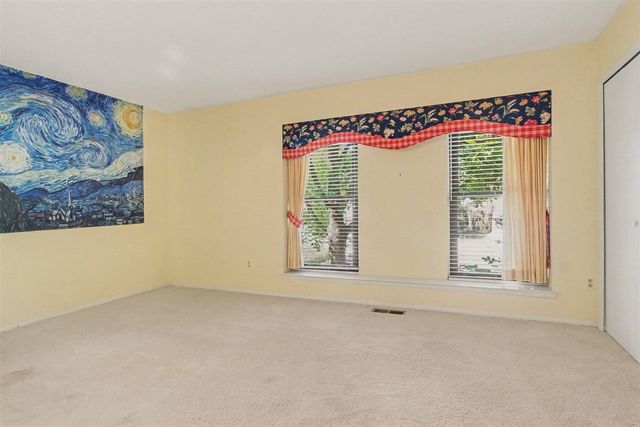 2206 Rivenoak Court, Ann Arbor, MI 48103