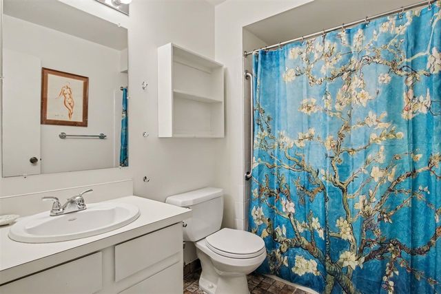 2206 Rivenoak Court, Ann Arbor, MI 48103