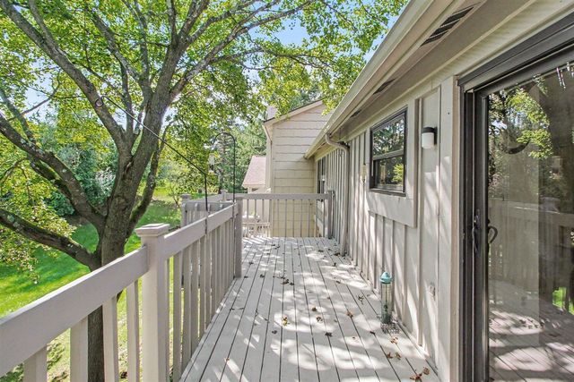 2206 Rivenoak Court, Ann Arbor, MI 48103
