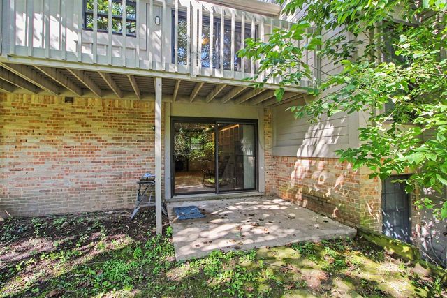 2206 Rivenoak Court, Ann Arbor, MI 48103