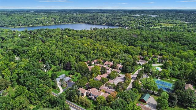 2206 Rivenoak Court, Ann Arbor, MI 48103
