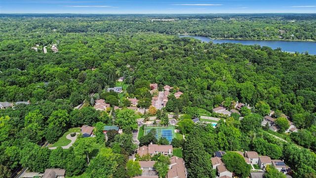 2206 Rivenoak Court, Ann Arbor, MI 48103