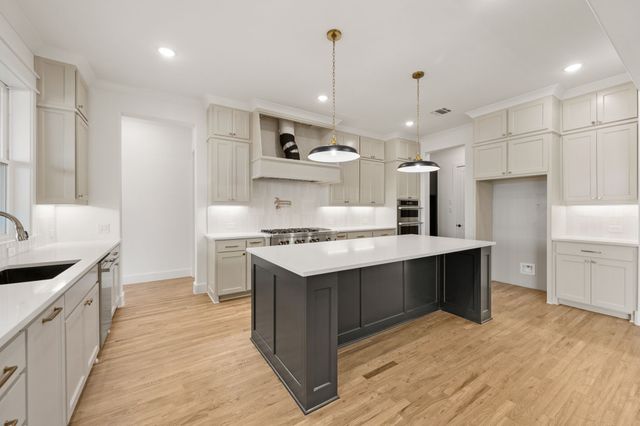 400 Broadmoor Drive, Haslet, TX 76052