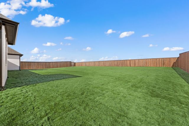 400 Broadmoor Drive, Haslet, TX 76052