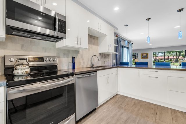 21546 Cypress Hammock Drive 40A, Boca Raton, FL 33428