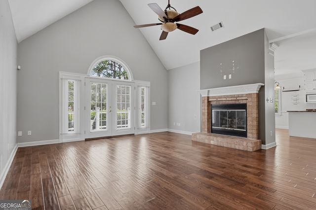 1007 River Pointe Drive, Albany, GA 31701