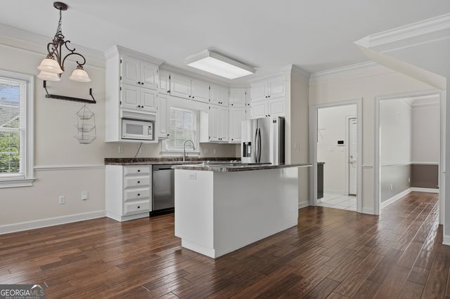 1007 River Pointe Drive, Albany, GA 31701