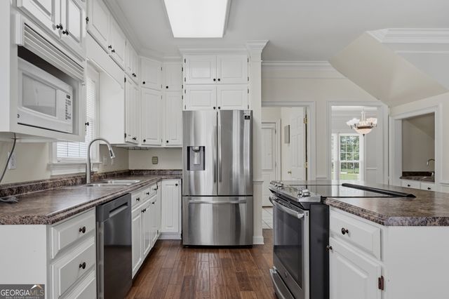 1007 River Pointe Drive, Albany, GA 31701