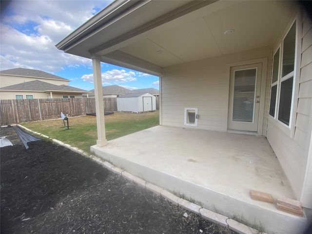 107 Grapefruit RD, Hutto, TX 78634