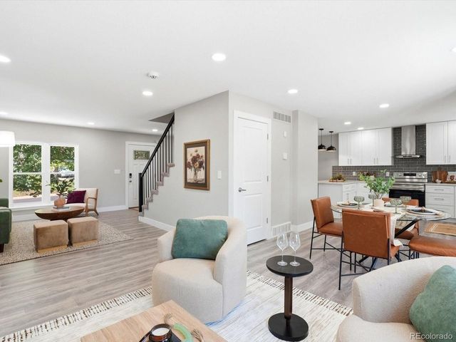 1069 S Lewiston Way, Aurora, CO 80017
