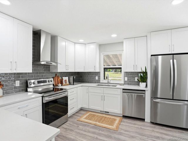 1069 S Lewiston Way, Aurora, CO 80017