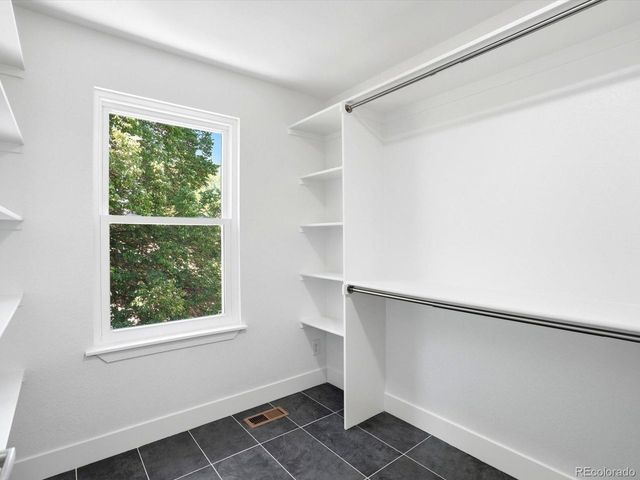 1069 S Lewiston Way, Aurora, CO 80017